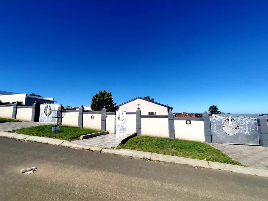 4 Bedroom Property for Sale in West Bank Eastern Cape